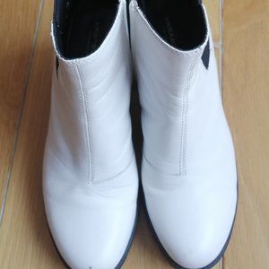 Vagabond Elastic Chelsea Boot White 38